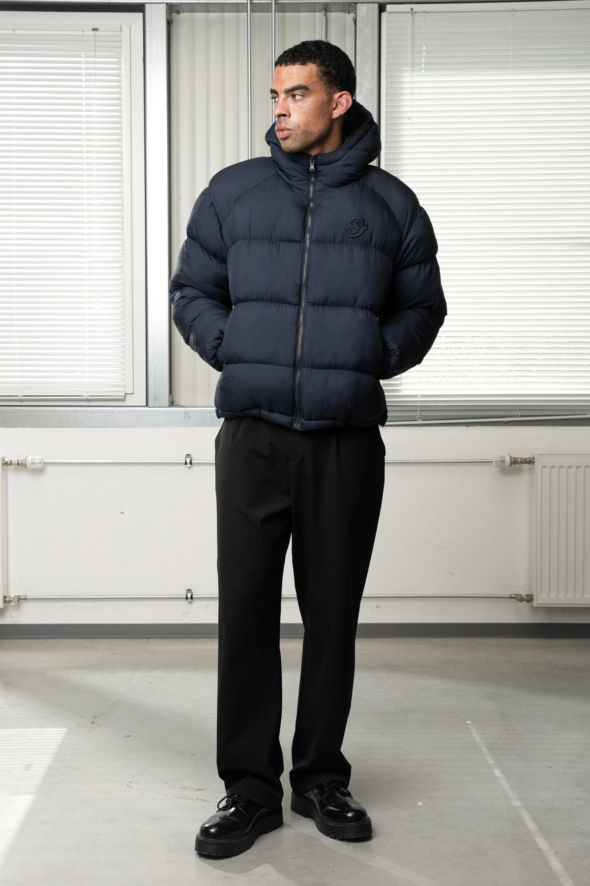 Signature Puffer Dark Navy