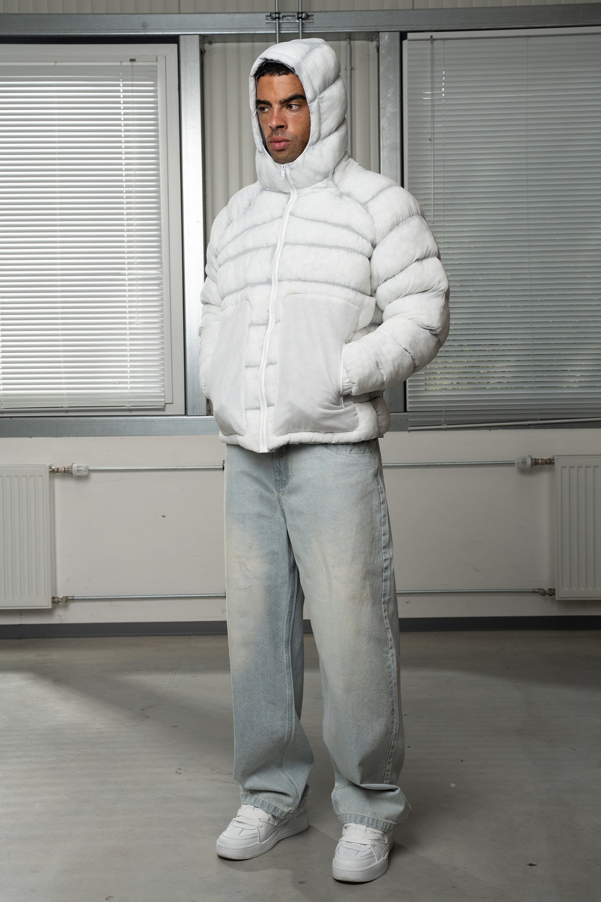 Signature Puffer White